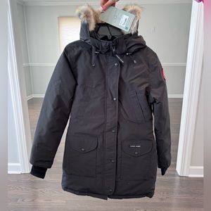 New with Tags Woman’s Canada Goose Black Hooded with Fur Down Trillium Parka.
